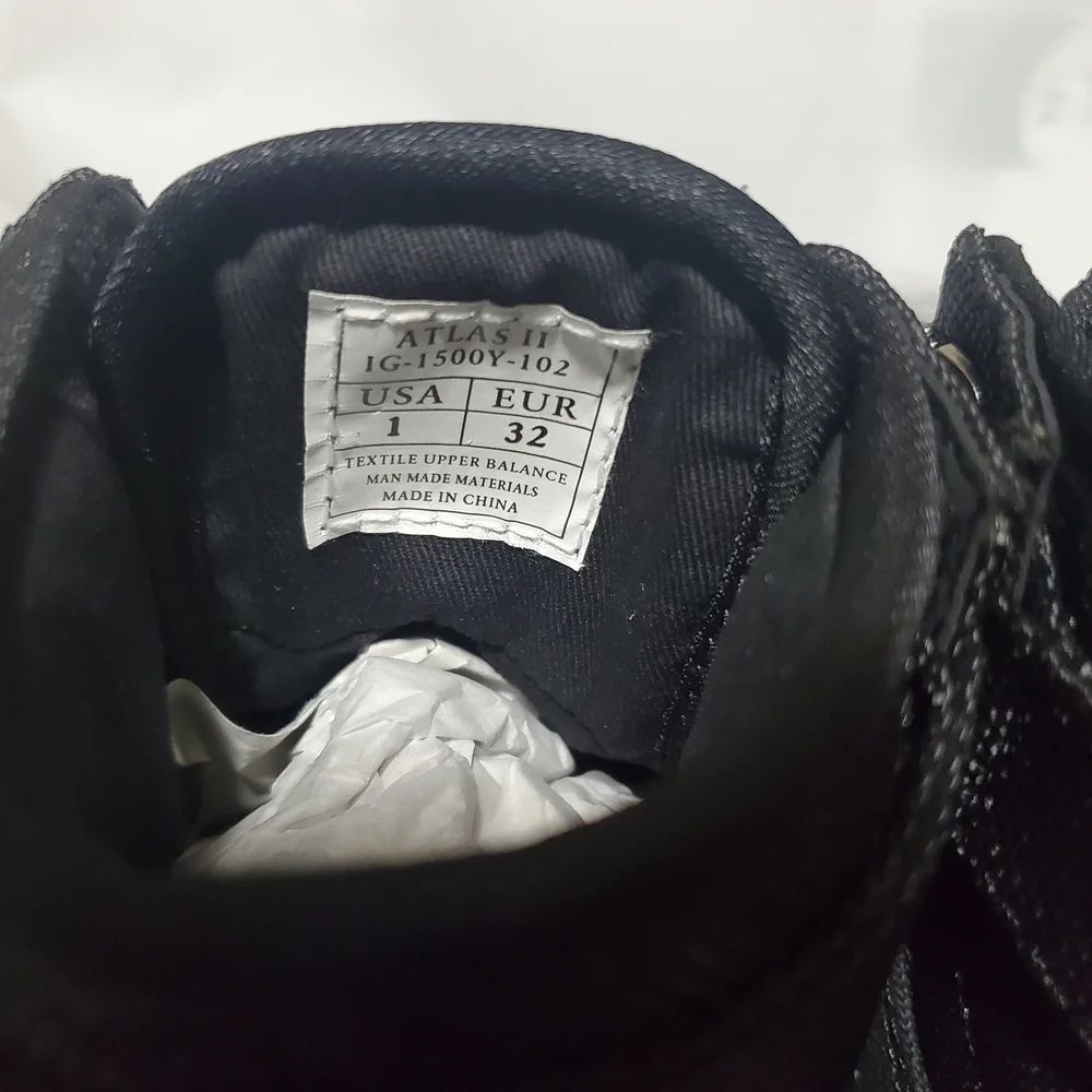 Atlas II Black and White Sneakers